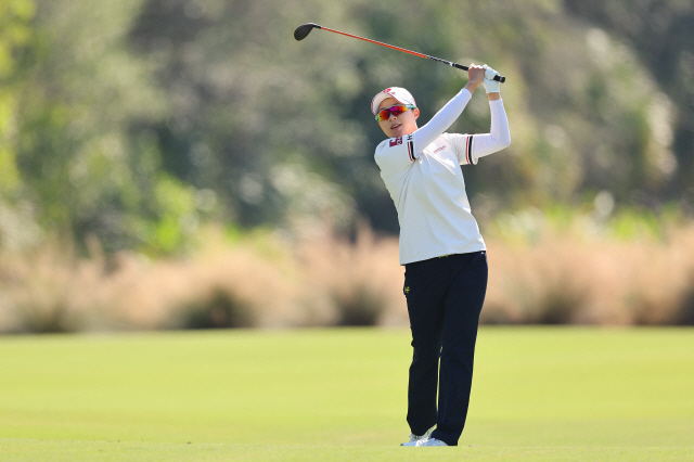 김효주, LPGA 시즌 최종전 1R 공동 4위 출발…리디아 고 선두