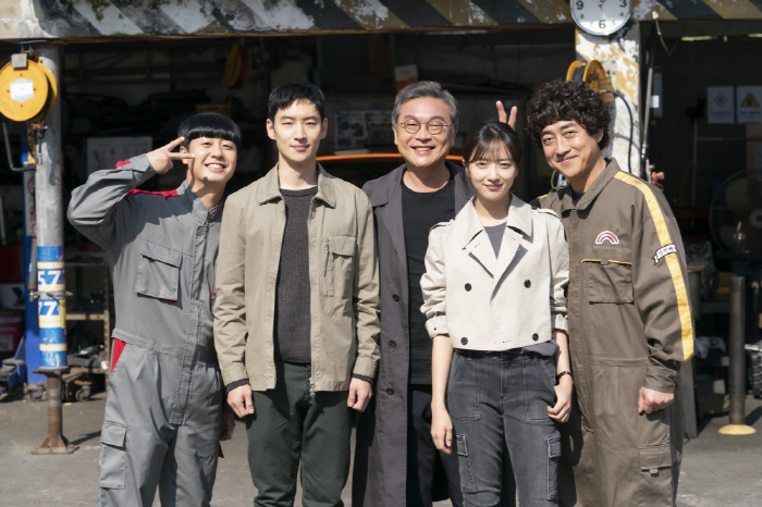 "무지개 다크히어로즈 컴백"…'모범택시2' 이제훈→표예진, 시즌1 보다 …