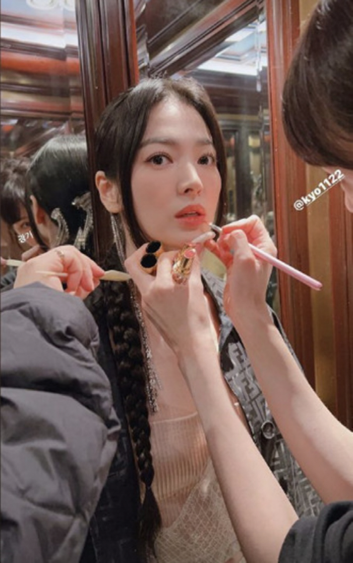 송혜교가 美 멧 갈라 여신이 되는 과정…전 세계에 전한 '넘사벽 미모'