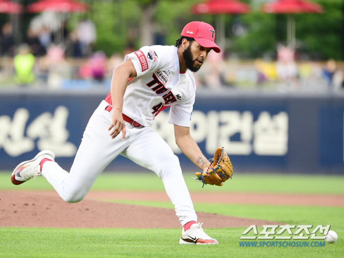 각성 아닌 반짝이었나? '3이닝 5실점→ERA 6.92' 조기강판된 외인…