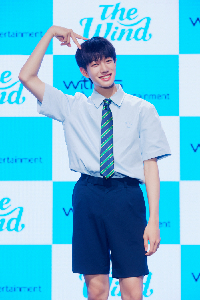 [SC현장] "롤모델 세븐틴·하이라이트"…더윈드, 16.8세 청량 유스틴…