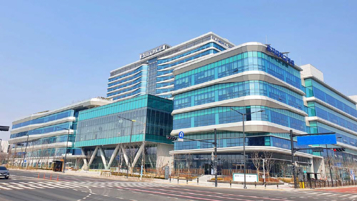 환자를 낫게 하는 힘? 알고보니 의료진의 '미소'와 '자세한 설명'
