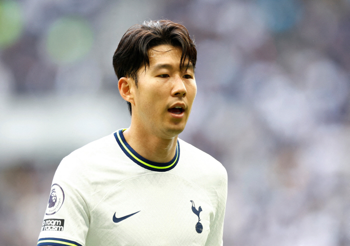 "SON 한 살 어려졌대!" 한국 만 나이 폐지, 英언론 신기한 시선