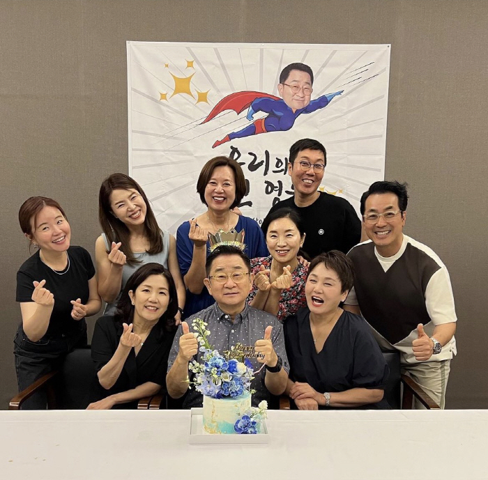 이홍렬 칠순잔치에 연예인들 총출동..박미선→김영철 “우리의 멋진 영웅”