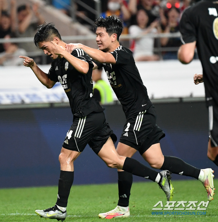 "'랩퍼' 이순민 극장골" 팀 K리그, AT 마드리드에 3-2 대역전승……