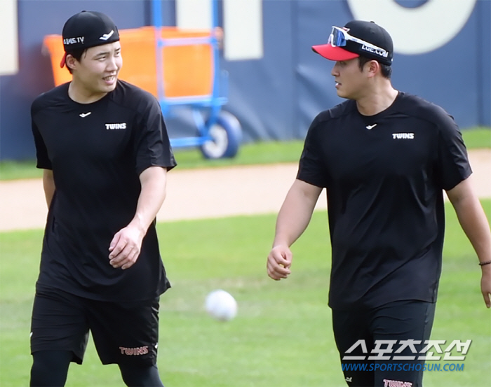 "와주셔서 감사해요" LG 팬의 환대, 임찬규는 말동무 자처...최원태 …