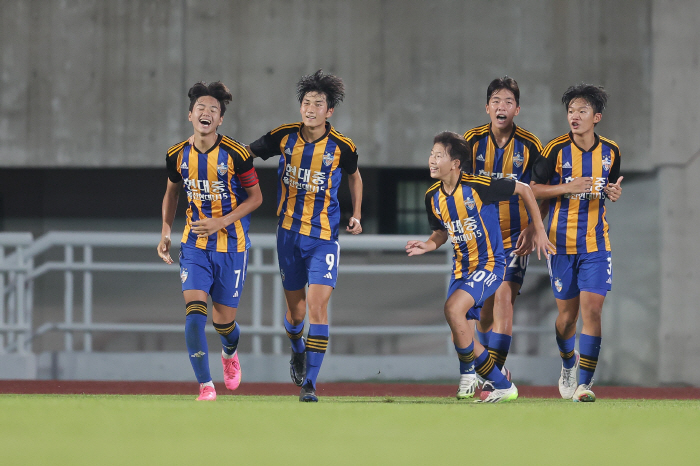 'U-15챔피언십 우승' 김호유 울산 U-15 감독 "내셔널리그 MVP …