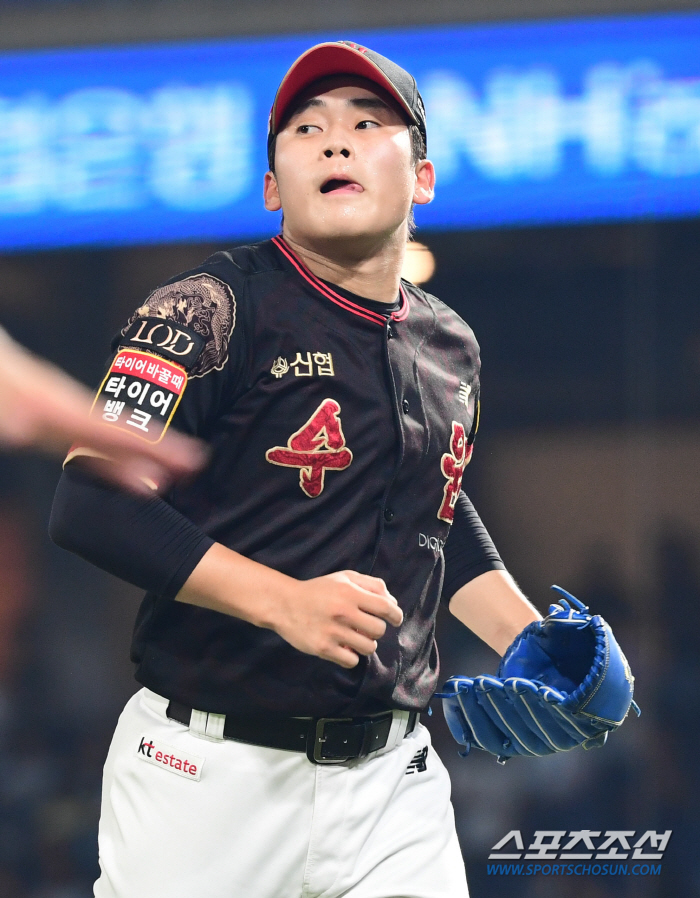 '19세6일 최연소 PS 세이브→19세11개월2일 최연소 30홀드' 찾았…