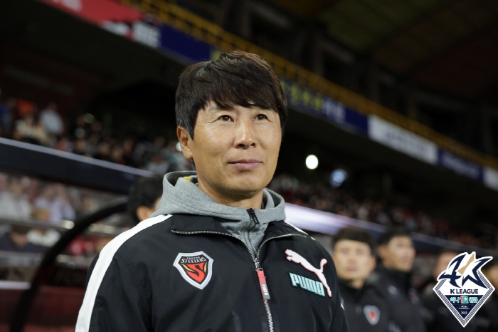포항 현실적으로 접근! K리그-ACL 우승 '언감생심'→FA컵 우승에 사…