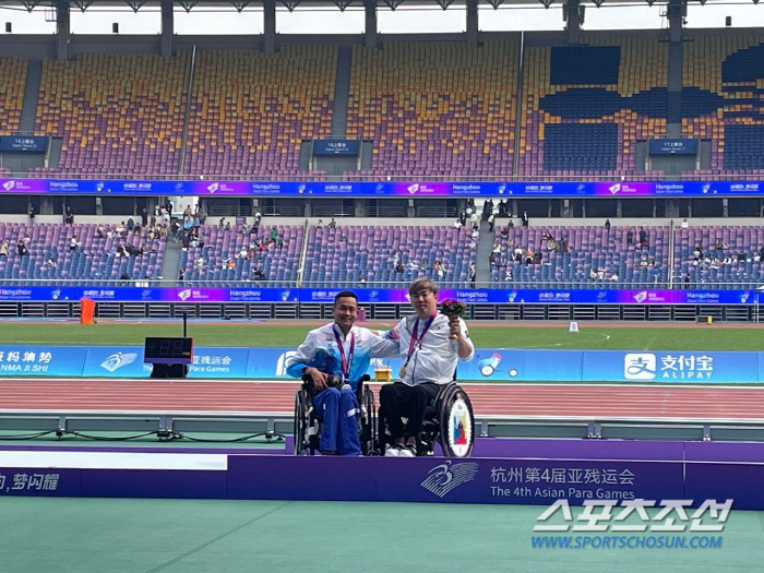[항저우]"금메달만 없었는데, 금은동을 다 모았네요" 육상 200m 정종…