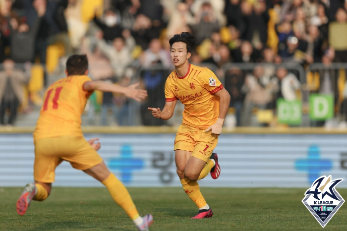 실속파가 많아 더 치열한 2023년 영플레이어상, 황재원-정호연-엄지성-…
