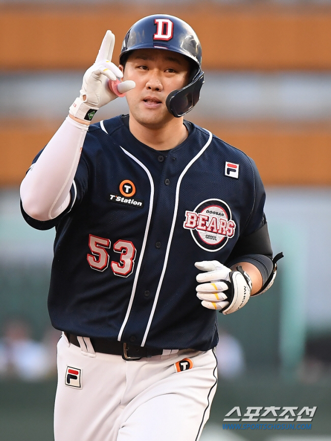 '78억원' 잭팟→깜짝 ML 신분조회…LG와 두산의 '2021년 3월',…