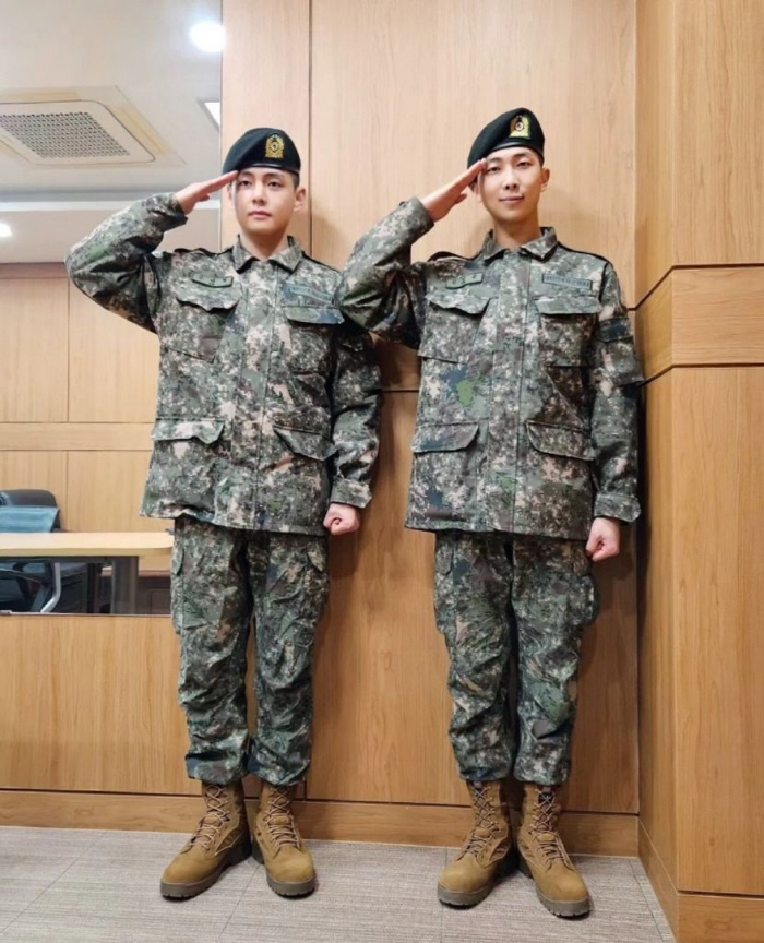 "최정예 훈련병 됐어요" BTS RM, 늠름한 근황 공개