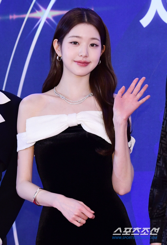 장원영 측 "탈덕수용소 상대 1억 손배소 승소...책임 끝까지 물을 것"…