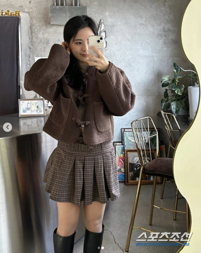 '지수 닮은꼴' 6기 옥순, 얼마나 뺐으면…바디프로필 공개하며 '팔뚝이 …