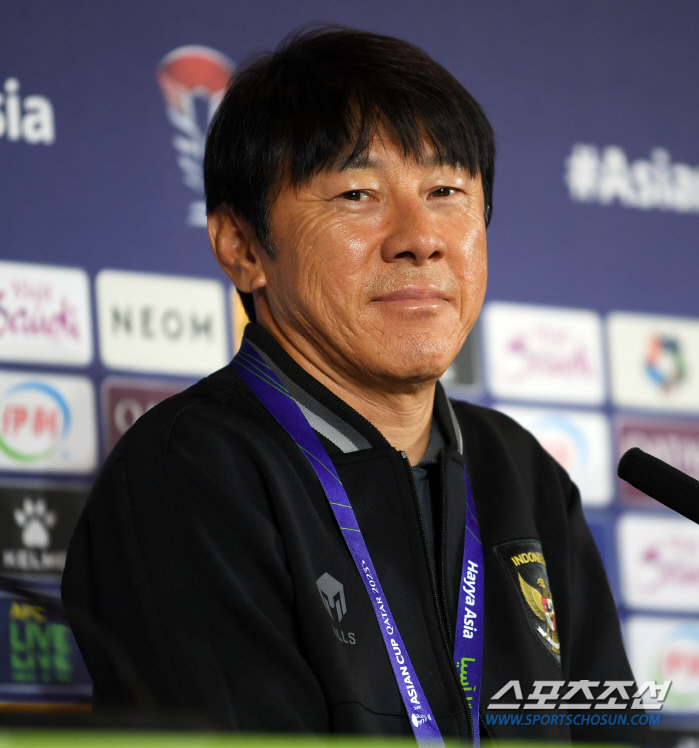 [카타르현장기자회견]신태용 감독 "베트남전 승리해야 한다. 뻥축구 하지 …