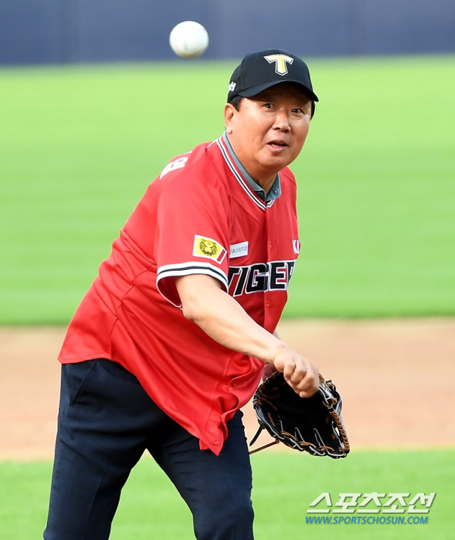 "야구인 전화 안받고 있다." 논란 사전 차단 중. 호주 못가고 광주에서…