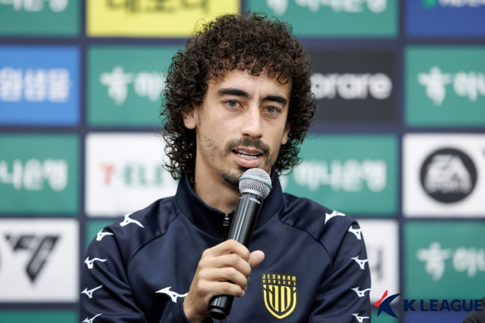 [광양 인터뷰]'MVP' 발디비아 "다른 팀 제안 사실, 전남도 좋은 제…