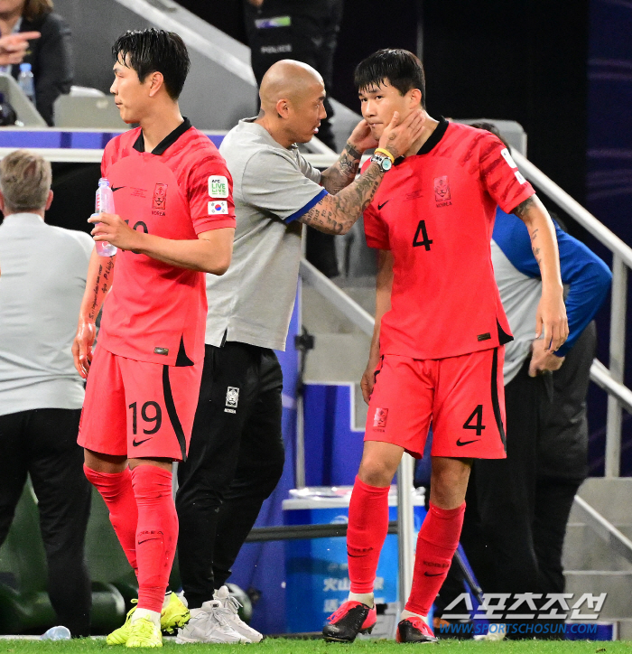 [아시안컵]'이런 굴욕이 있나' 中기자 "한국, 슈퍼스타 없었다면 중국과…