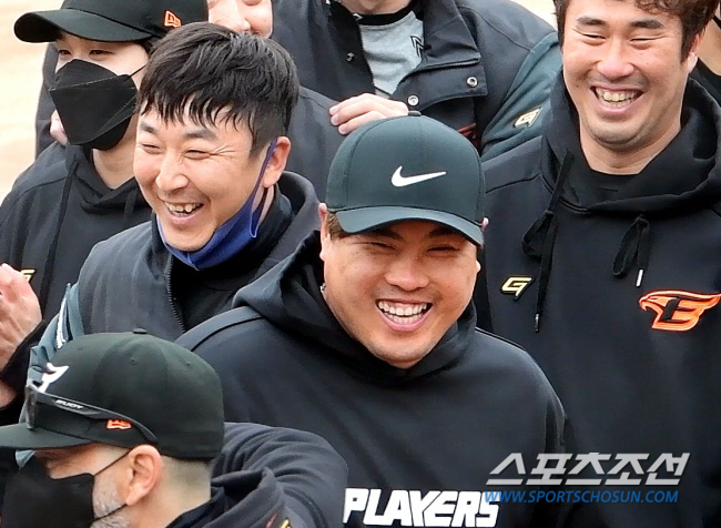 170억원 깔고 들어간다…RYU의 귀환, 최종 계약서에는 얼마가 적힐까
