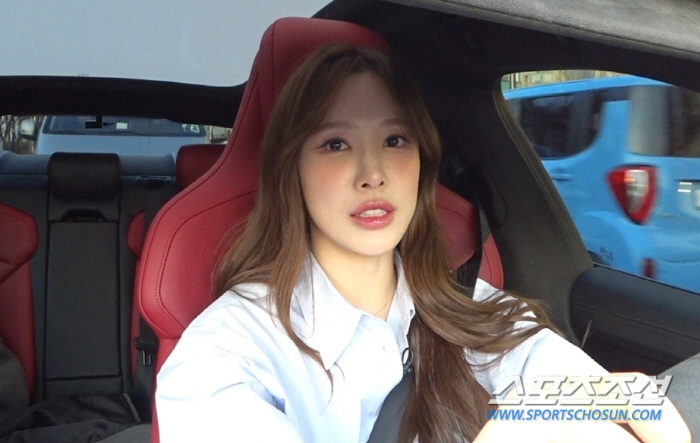 '환승연애2' 이나연, 억대 슈퍼카 소유에 '헉'…아나운서 연봉이 그렇게…
