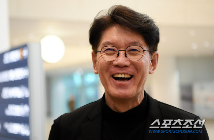 '다른 감독들이 들으면 욕하겠네' 이강철 감독은 행복한 필승조 고민중 […