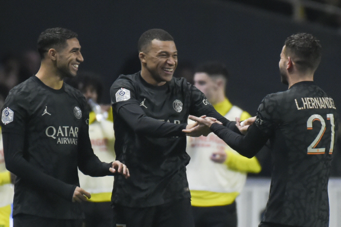 '이강인 두고 다 가버리나'...PSG, '음바페 절친'까지 이적 가능성…