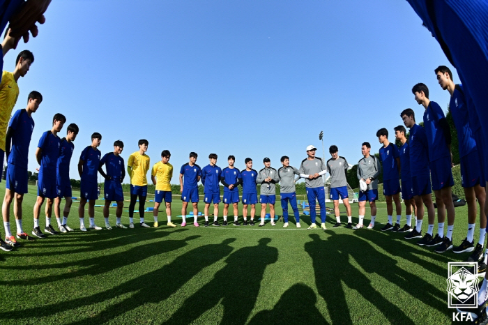 '중요한 것은 파리행 티켓' 한-일전 앞두고 기로에 선 황선홍호