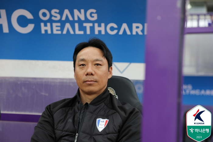 수원 4연승 선두 비결? 결국 '간절함'이다…염기훈 "일대일 싸움에서 상…
