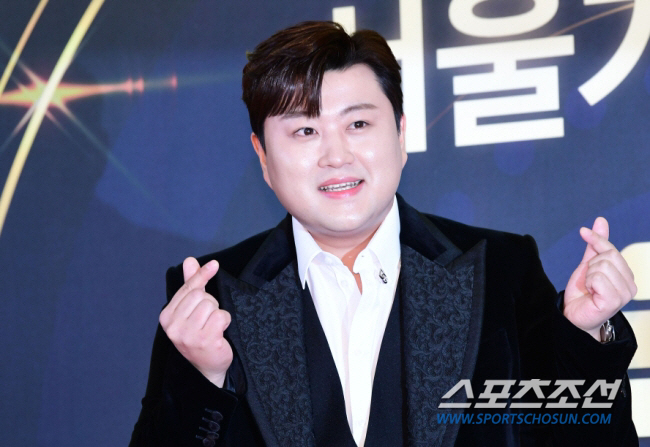[SC이슈] '음주운전 의혹' 김호중, 유흥주점에 유명 가수도 동석…음주…