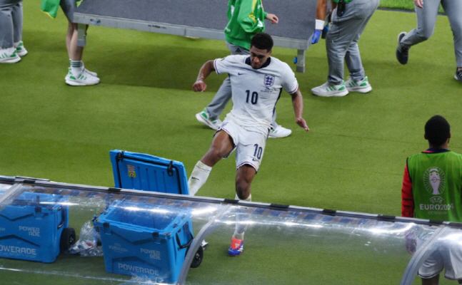 음료수통 차며 신경질 내도 케인보다 낫다...2003년생 월클이 형동생 …