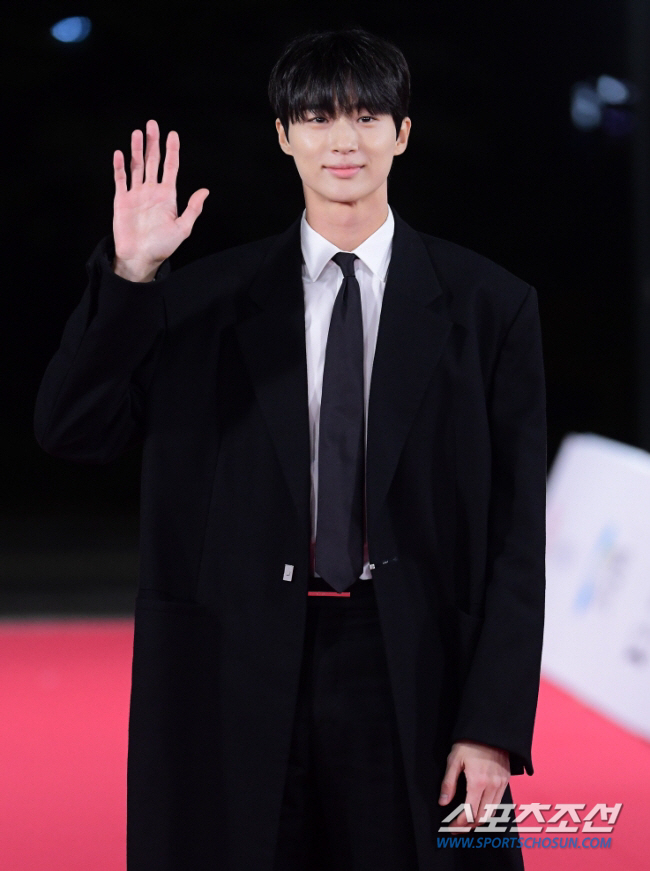 "경호=양날의 검" 변우석, 논란 의식한 '반토막 경호' 극과 극 결과[…