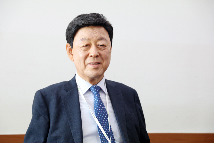 부산 유일 KPGA투어 후원 백송홀딩스 박정삼 회장 "지역 발전 소명 다할 것"