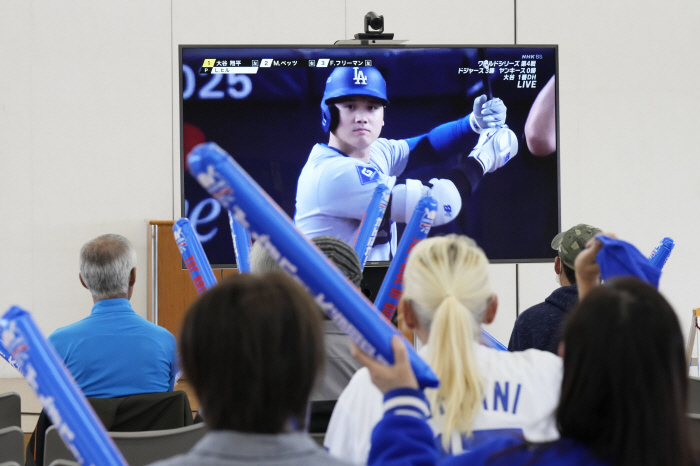 오타니와 싸우는 재팬시리즈…NPB, 월드시리즈 프로그램 저녁 편성 방송사 취재 불허, 고쿠보 감독 "주목도 분산 우려"[민창기의 일본야구]