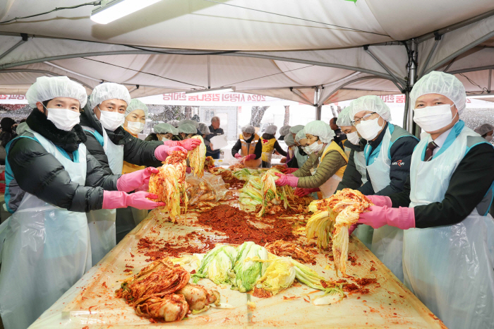 [경마]한국마사회, '사랑의 김장나눔 한마당'행사. 지역경제 활성화와 지역사회 나눔 실천