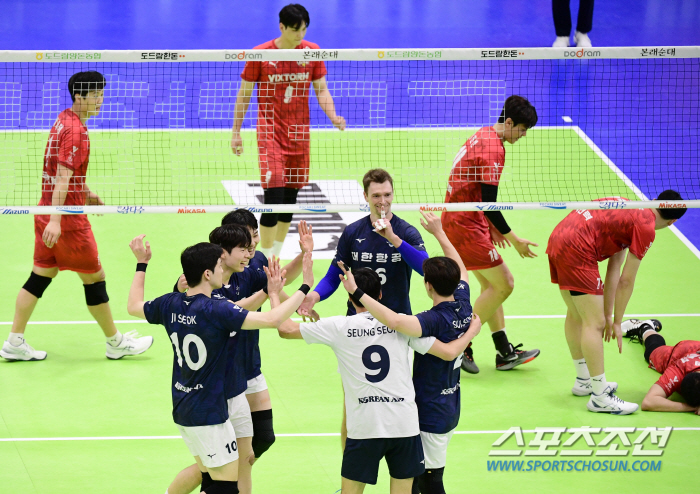 대한항공 승부수? 이준 복귀→곽승석 리베로 깜짝 변경…한국전력, 마테우스…