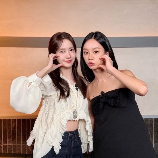 윤아, 데뷔 18년차 연예인의 굴욕 "혼자 공항버스 탔는데 신경도 안 써" ('혤스클럽') [종합]