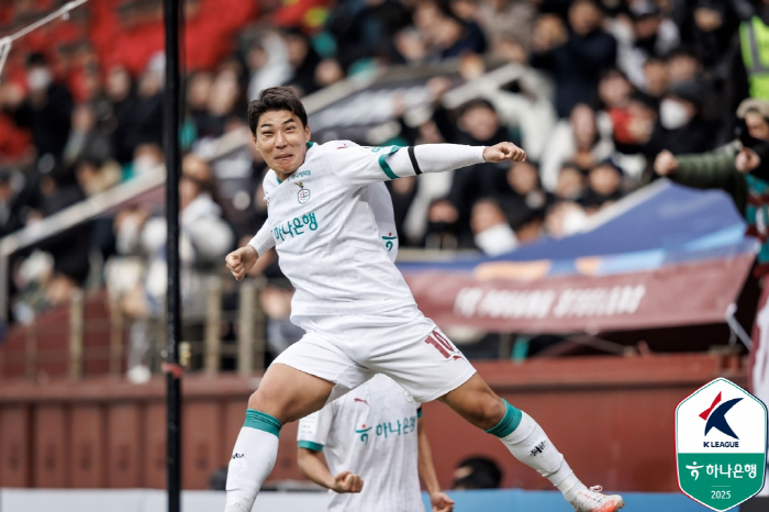 '최건주 시즌 첫 골+이적생 주민규 멀티골' 대전, 포항에 3-0 완승!…