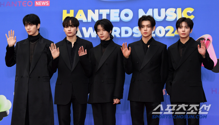 [포토] 투모로우바이투게더 '시크한 매력'