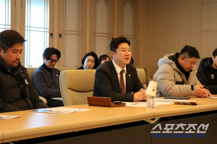 '사격황제'진종오 의원,진천선수촌 방문 "선후배X지도자 현장 목소리 청취…