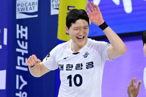 리베로 아닌 공격수 정지석이 리시브 1위 오른 까닭은