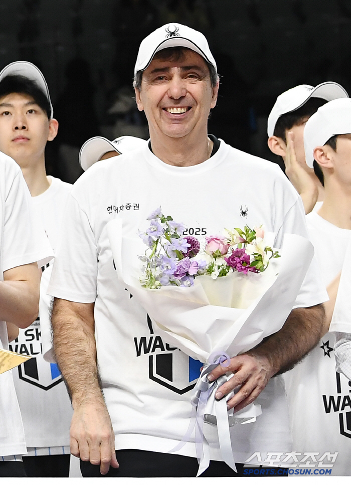 '1위 확정' 현대캐피탈, 허수봉 휴식→신인 이재현 첫출격 예고 "젊은피…