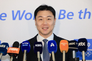 '평창 봅슬레이 영웅'원윤종,차준환 꺾고 IOC선수위원 국내후보자 선정![오피셜]