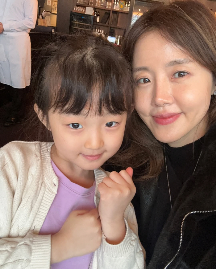 이하정♥정준호, 자식 농사 성공했다...벌써 요리 해주는 6세 딸 "내 …