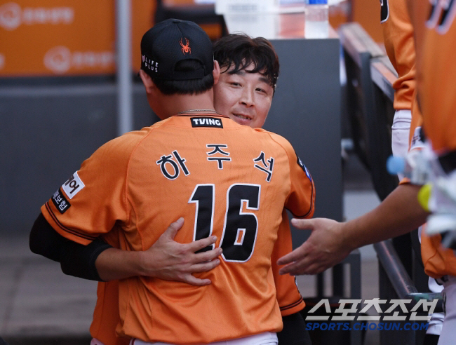 FA가 2군이라니.. 하주석 유격수로 쓴다! "열심히 했다더라" → 전격…