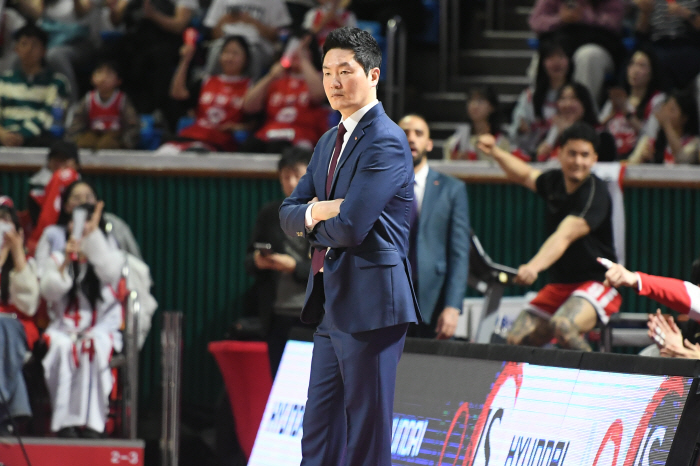 김선형 vs 안영준, 서울 SK 기분 좋은 MVP '집안싸움'…전희철 감…