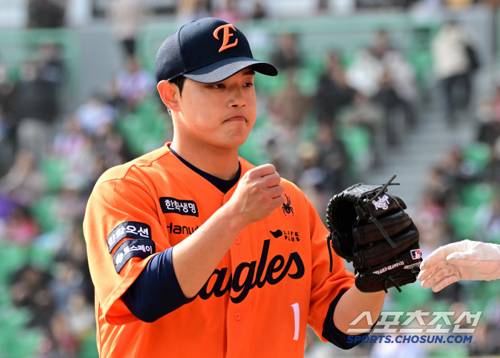 문동주 159㎞ 완벽 복귀&노시환 홈런포까지 쾅!…한화, 승리까지 품었다 'SSG 잡고 2연승' [인천 리뷰]