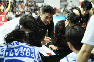 '당신의 감독은 안녕하신가요' KBL 정규리그 막판 치열한 순위 싸움, 사령탑 '건강 적신호'