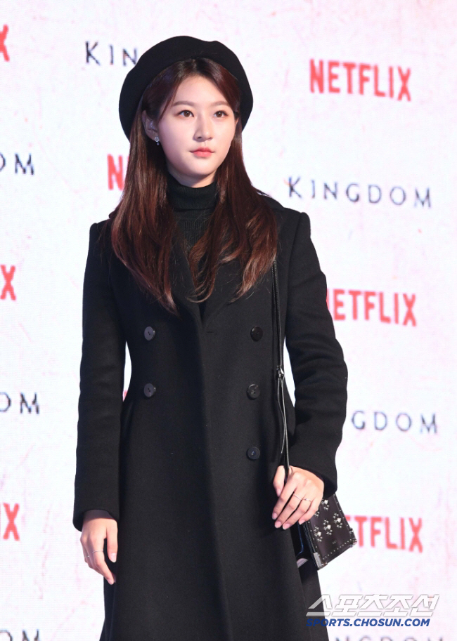 김새론 유족, 내일(17일) 유튜버 A씨 고소 "김수현과 교제 자작극 NO"