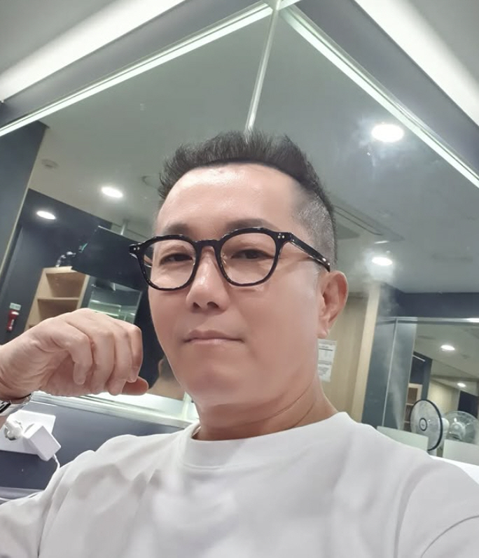 가수 조장혁도 정치色 드러냈다.."탄핵 기각되면 발의한 의원 사퇴규정 있어야"